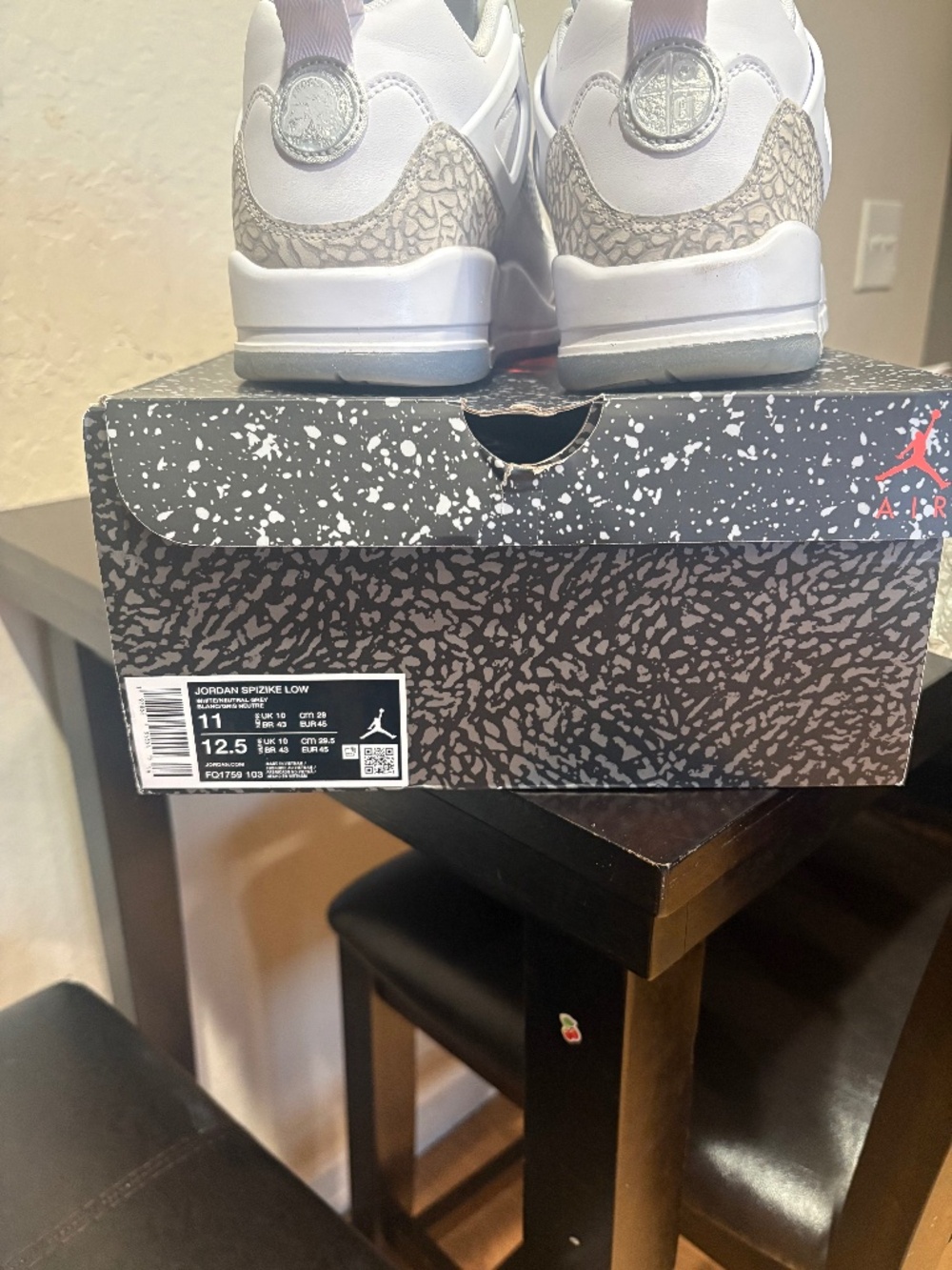 Jordan Spizike low